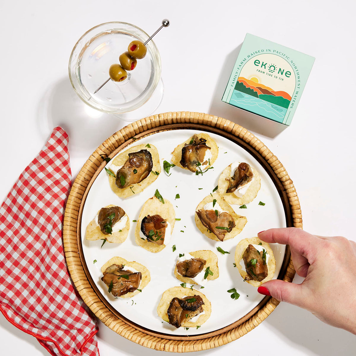 Ekone habanero smoked oysters tin with bold heat for spicy bites.