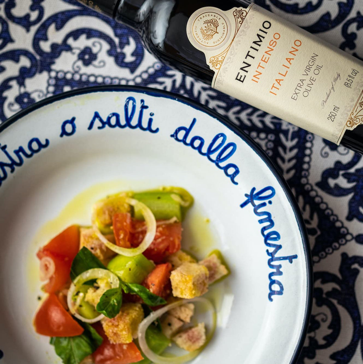 Entimio gift brochure closeup with food pairings and usage ideas