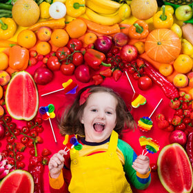 EORA colorful butterfly lollipop ideal for party favors and sweet treats.