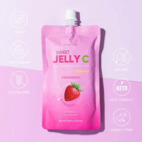 Everydaze Sweet Jelly C Konjac Jelly strawberry pouch ready to enjoy as a light snack.