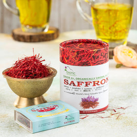 Saffron oil extraction from EXOTIC BioNaturals spices for dressings and sauces.