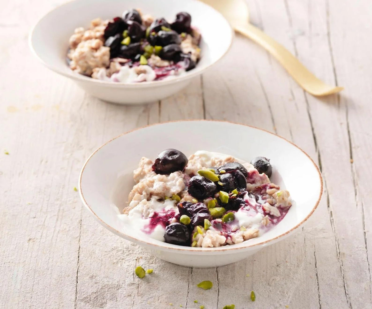 Roasted hazelnuts and almonds in Familia Bircher Müesli.