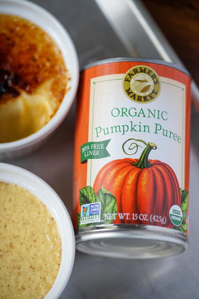 Pie-idea presentation using FARMER'S MARKET Organic Pumpkin Puree for baking inspiration