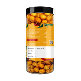 Farmley peri-peri makhana crisps close-up with seasoned, flavorful coating