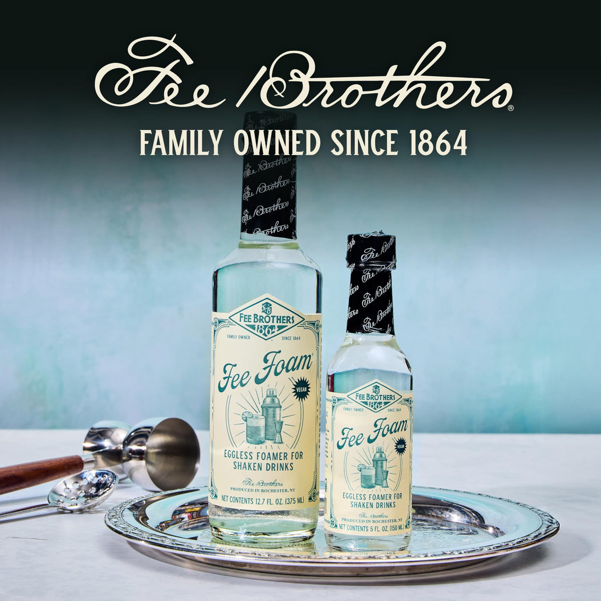 Dramatic pour and foam rise enhance drink presentation and aroma.