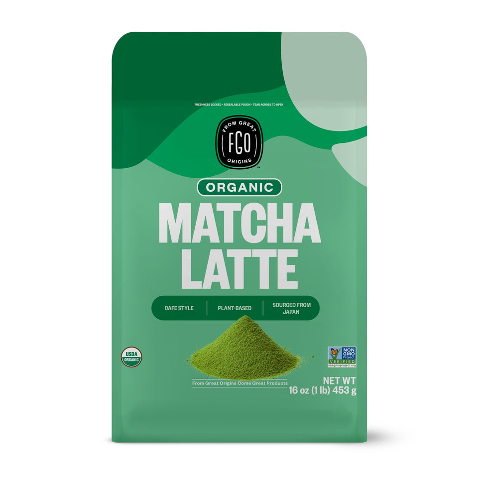 FGO Organic Matcha Latte Powder bag close-up highlighting freshness and premium packaging