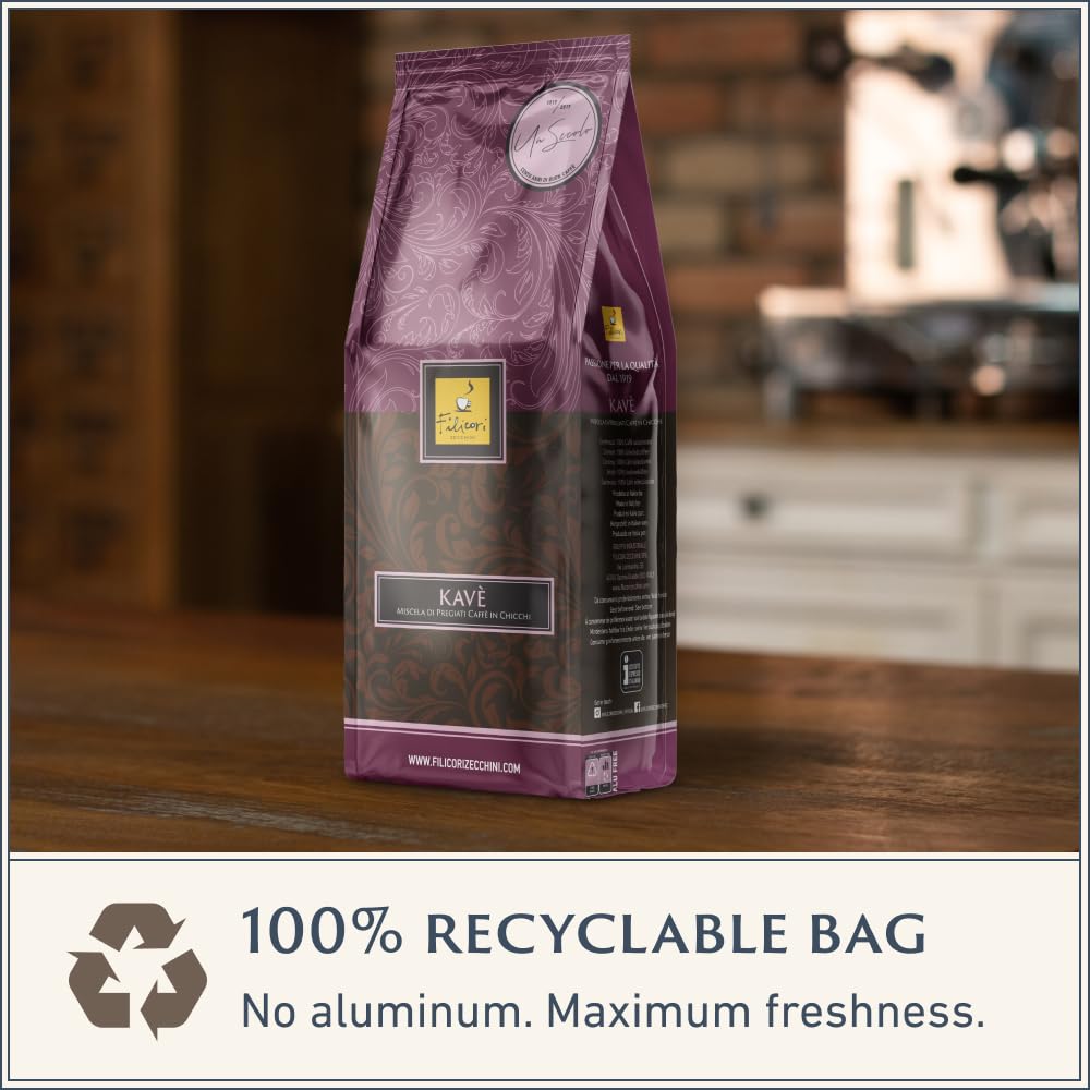 French press brewing Filicori Zecchini Kave for full-bodied flavor.