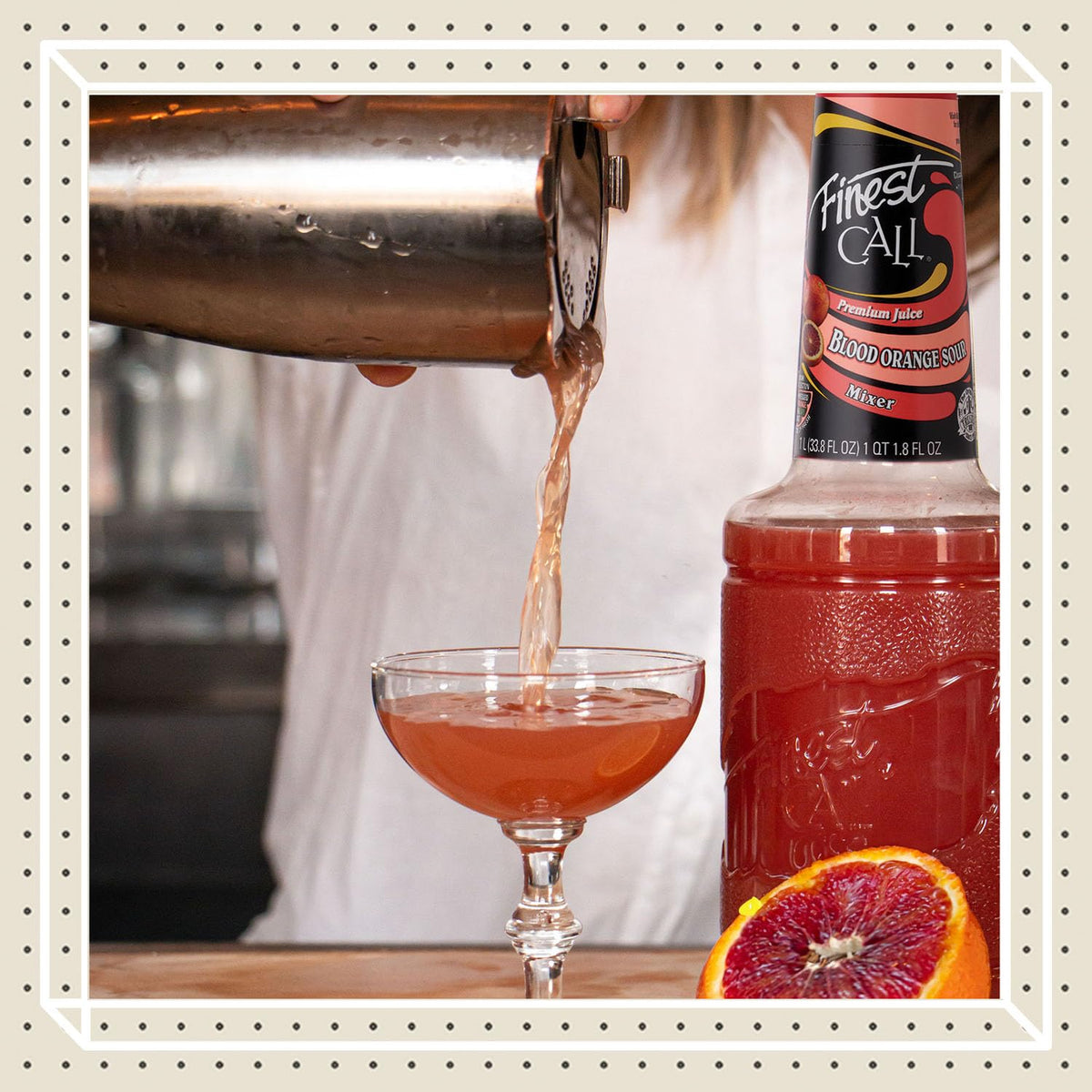 Dispensing closure shows precise, high-speed pour for efficient service.
