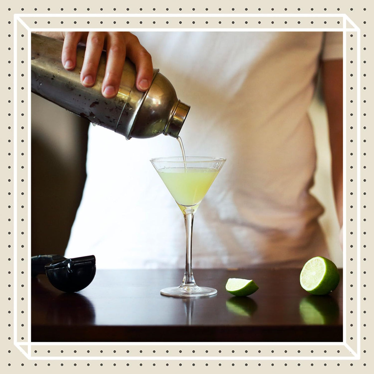 A ready-to-use cocktail idea demonstrates versatile serving options