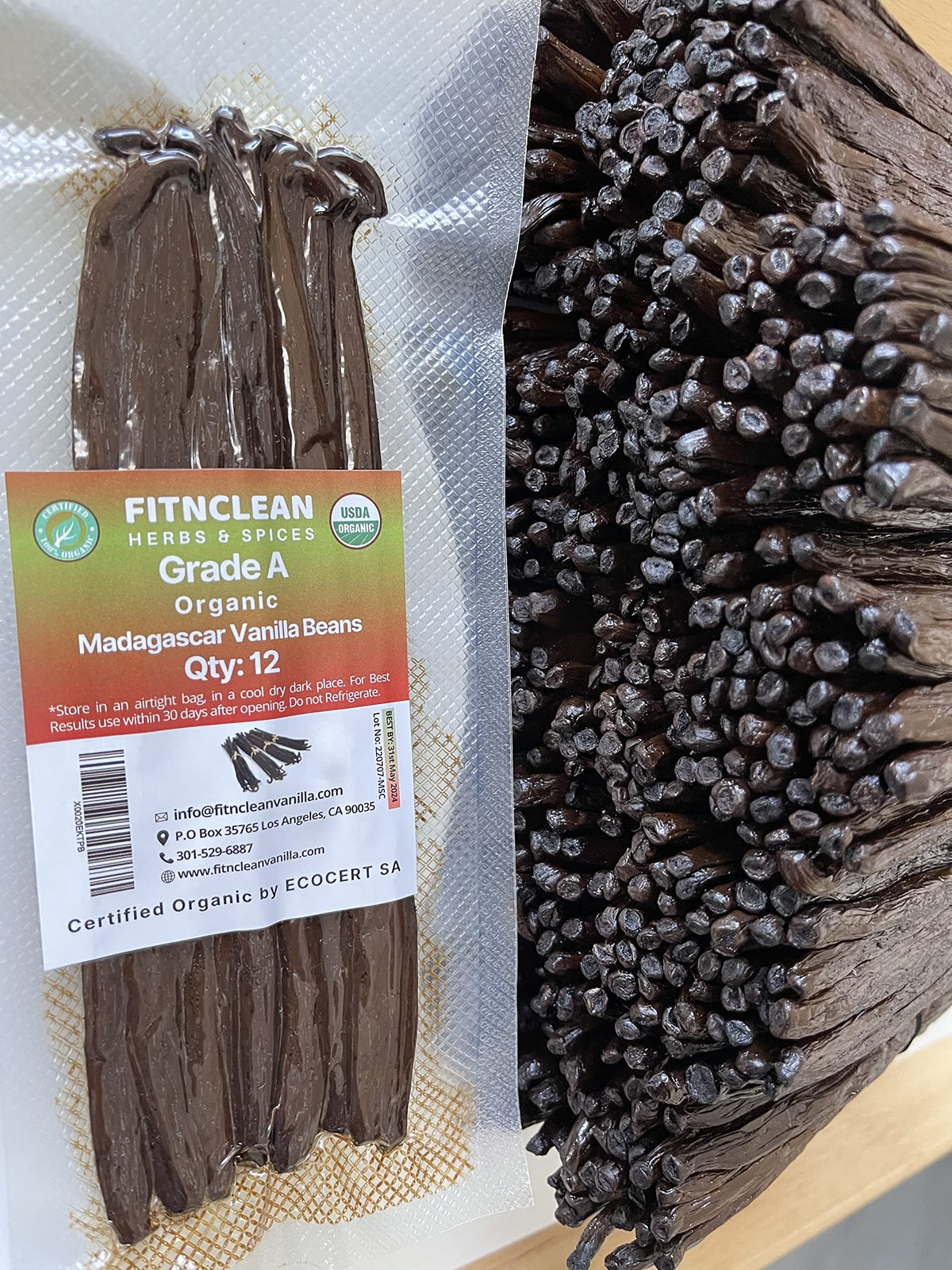 FITNCLEAN Madagascar vanilla beans closeup showing rich aroma for baking