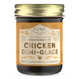 Fond Nourish Delight demi glace bottle pouring into sauce for richer flavor.