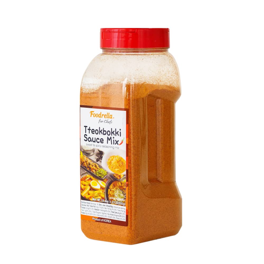 Foodrella Tteokbokki sauce bottle pour for quick Korean meals.