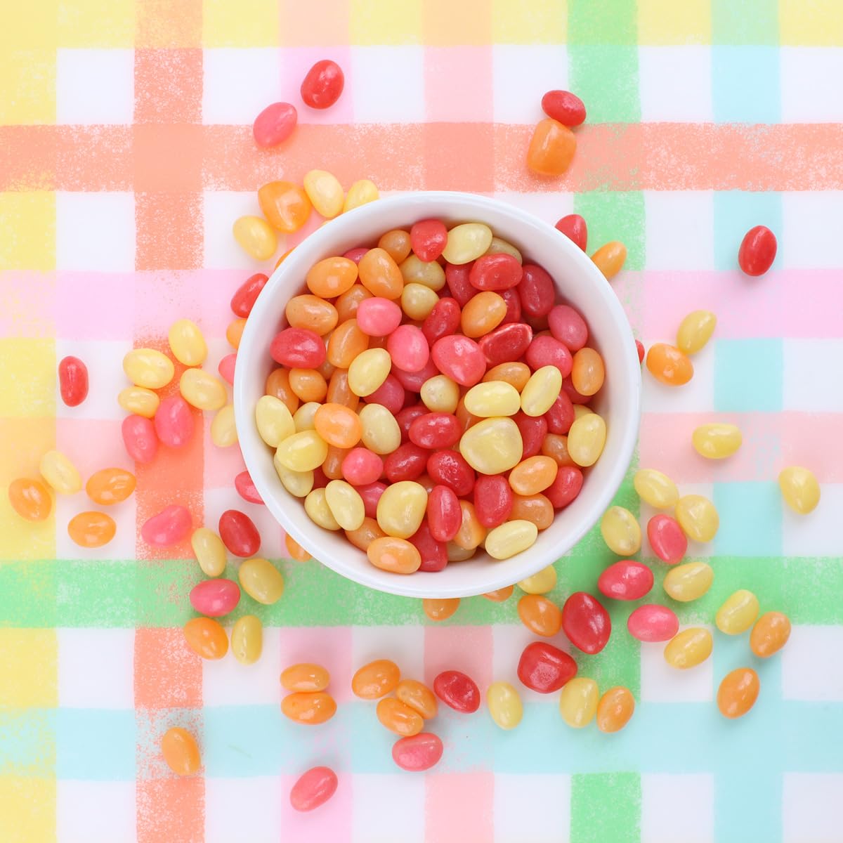 Frankford Dunkin' Refreshers strawberry dragon fruit beans highlight berry brightness for a playful bite.