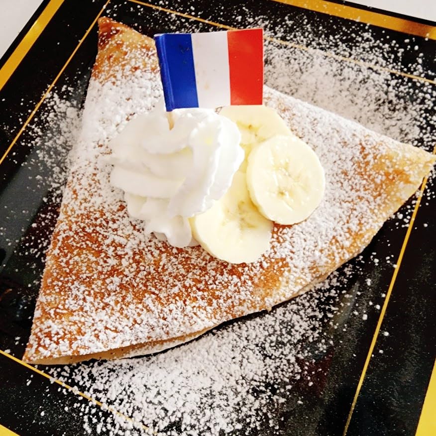 French Creperie inviting aroma enhances weekend brunch at home.
