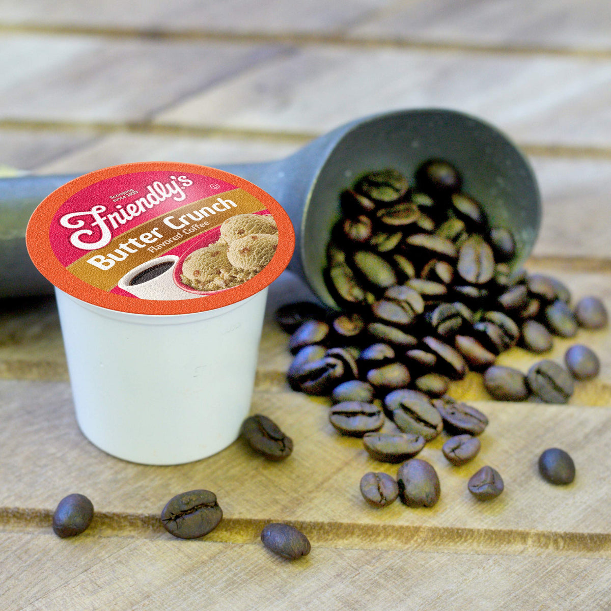 Freshly roasted small-batch coffee in convenient pods for aroma-filled brews