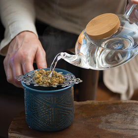 Frontier Co-op dried chamomile flowers used in tea blends and infusions.