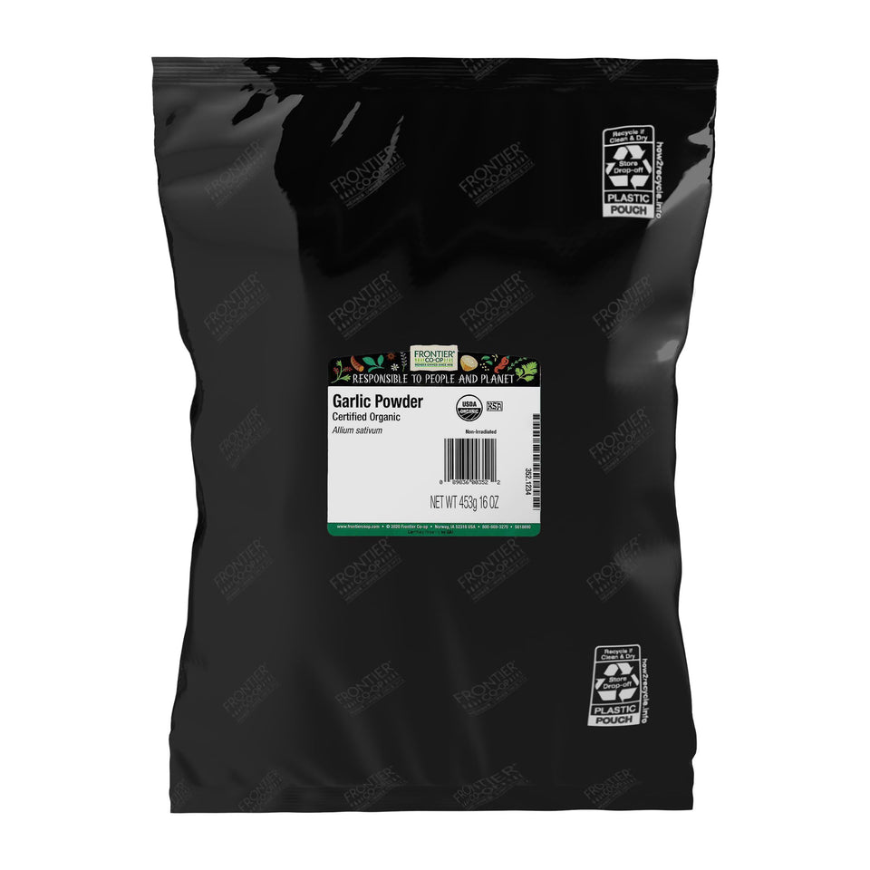Frontier Co-op garlic powder bottle closeup shows premium aroma for seasoning