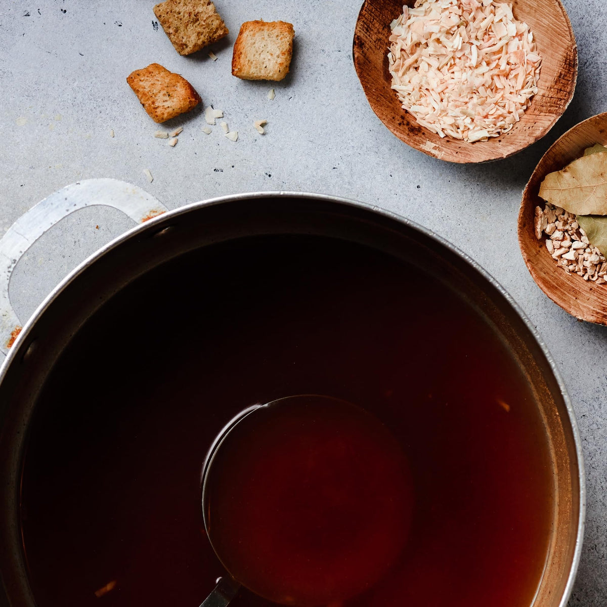 Frontier Co-op no-beef broth base enriches flavorful soups and sauces for everyday meals.