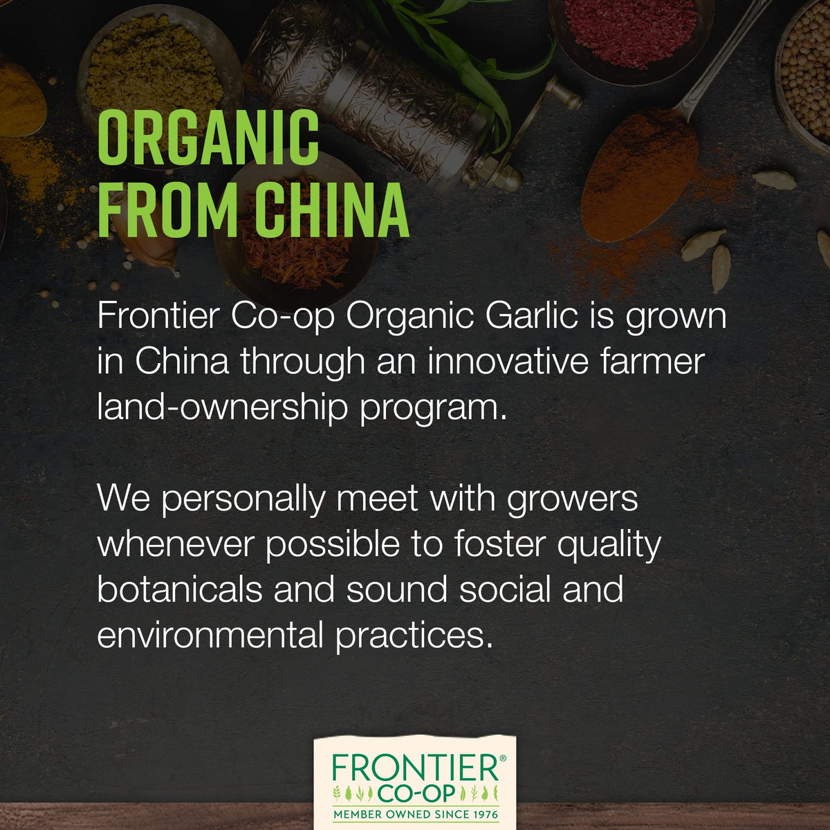 Frontier Co-op organic garlic powder label emphasizes organic and kosher certification.