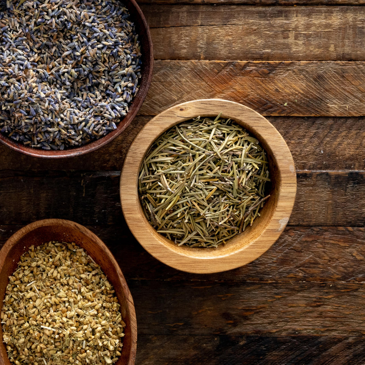 Rosemary leaf in bread dough aroma for baked goods and stews.