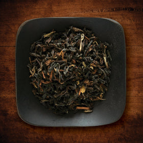 Bulk Darjeeling tea in recyclable packaging supports sustainability.