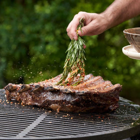 Frugoni Asado rub on grilled poultry, enriching aroma and tenderness.
