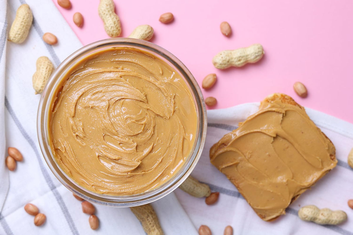 Fruidles protein-rich raw peanuts in shell for snacks or cooking.