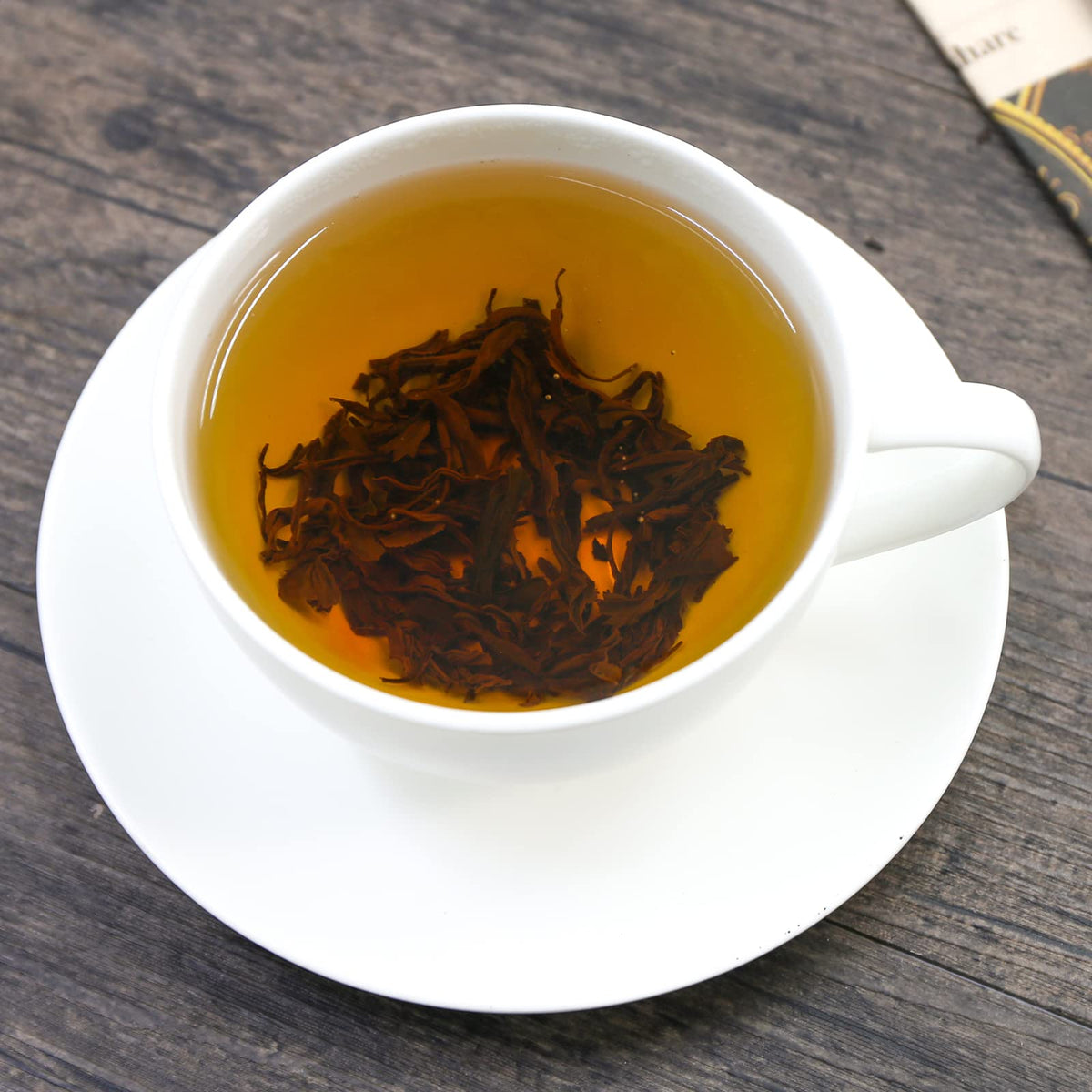FullChea Golden Monkey Tea gold-tipped buds detail emphasizes high-grade leaves and aroma.