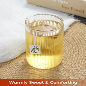 FullChea Jujube tea being poured, showcasing smooth flavor.