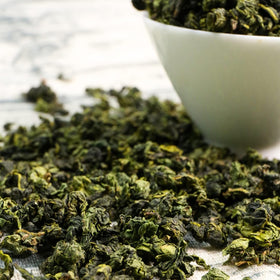 FullChea Anxi Tieguanyin liquor with pale yellow-green hue
