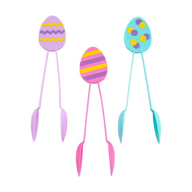 Fun Express set in pastel colors assists kids in dipping eggs neatly.