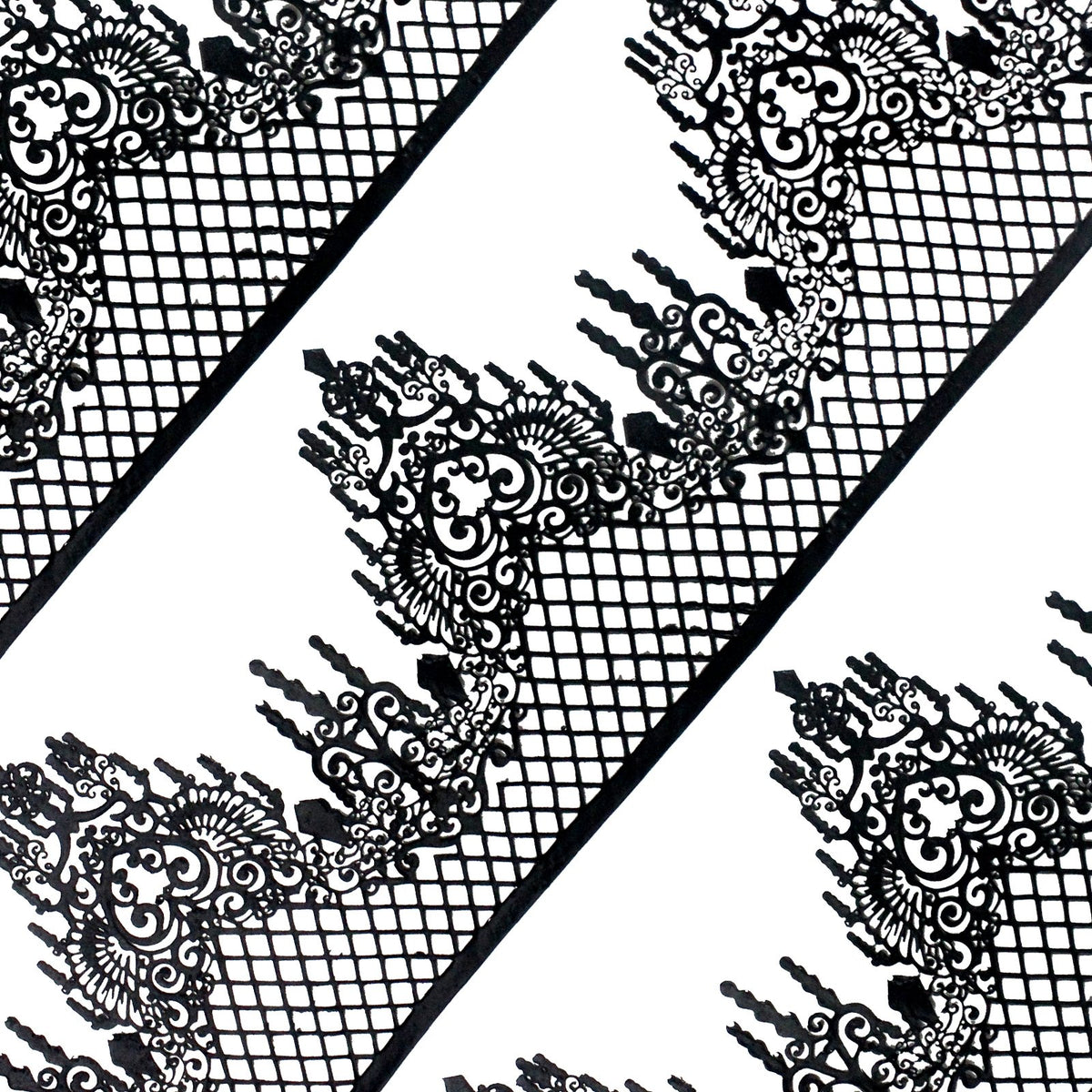 FUNSHOWCASE edible lace border black enhances cake texture and elegance.