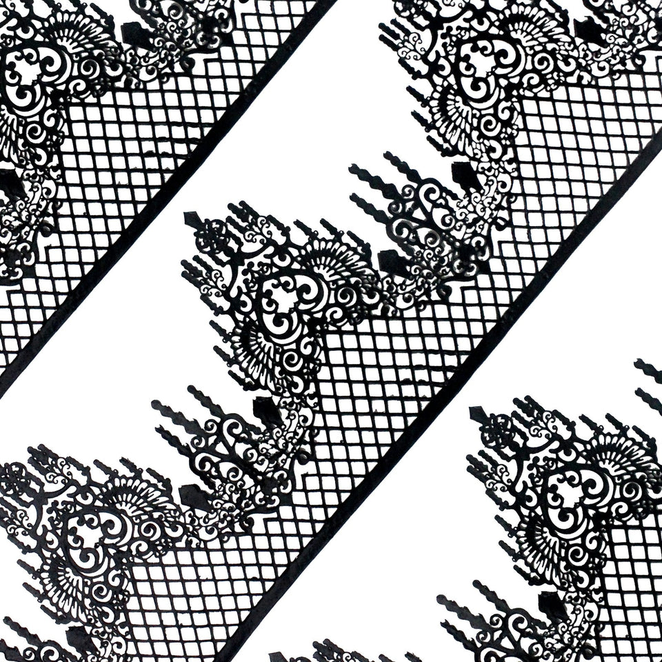 FUNSHOWCASE edible lace border black enhances cake texture and elegance.