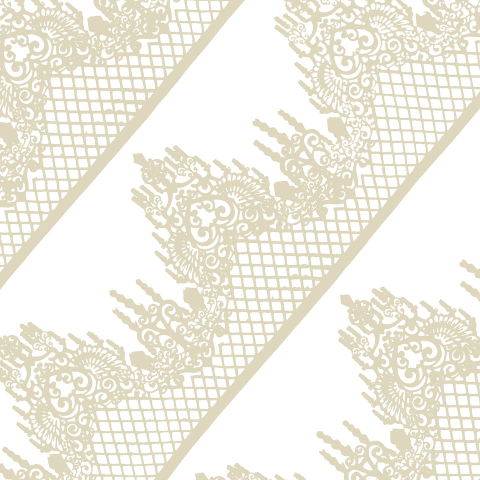 FUNSHOWCASE ivory white edible lace border ready to decorate a 12-inch cake.