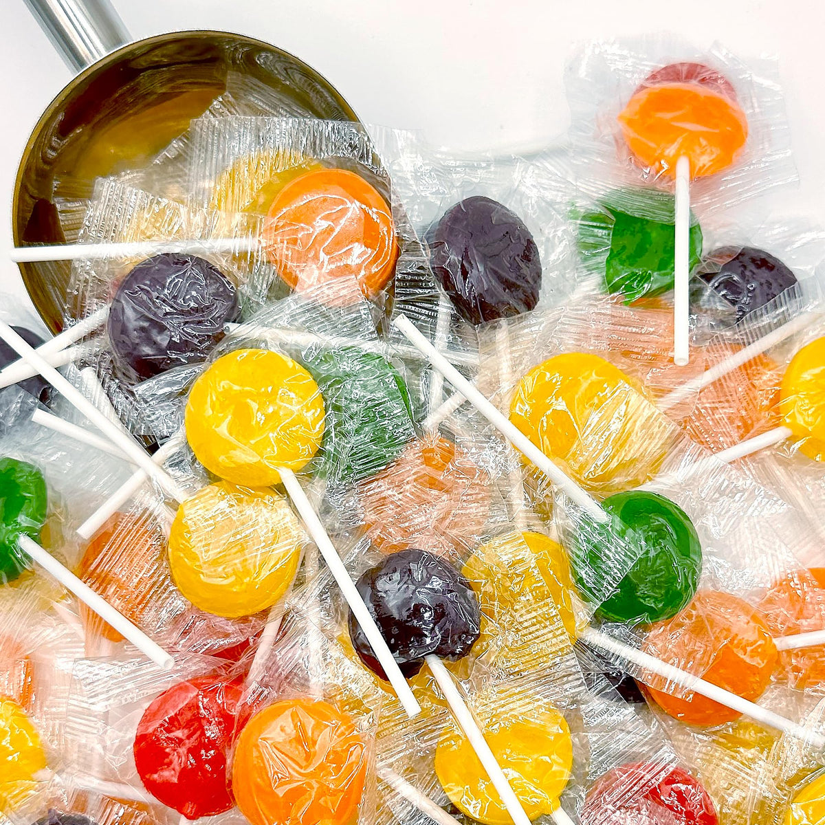Fusion Sweets Lollipops Cherry flavor perfect for kids' parties.
