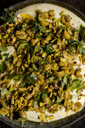 Gaea Classic oil in a dressing bowl, perfect for vibrant salads and dips.