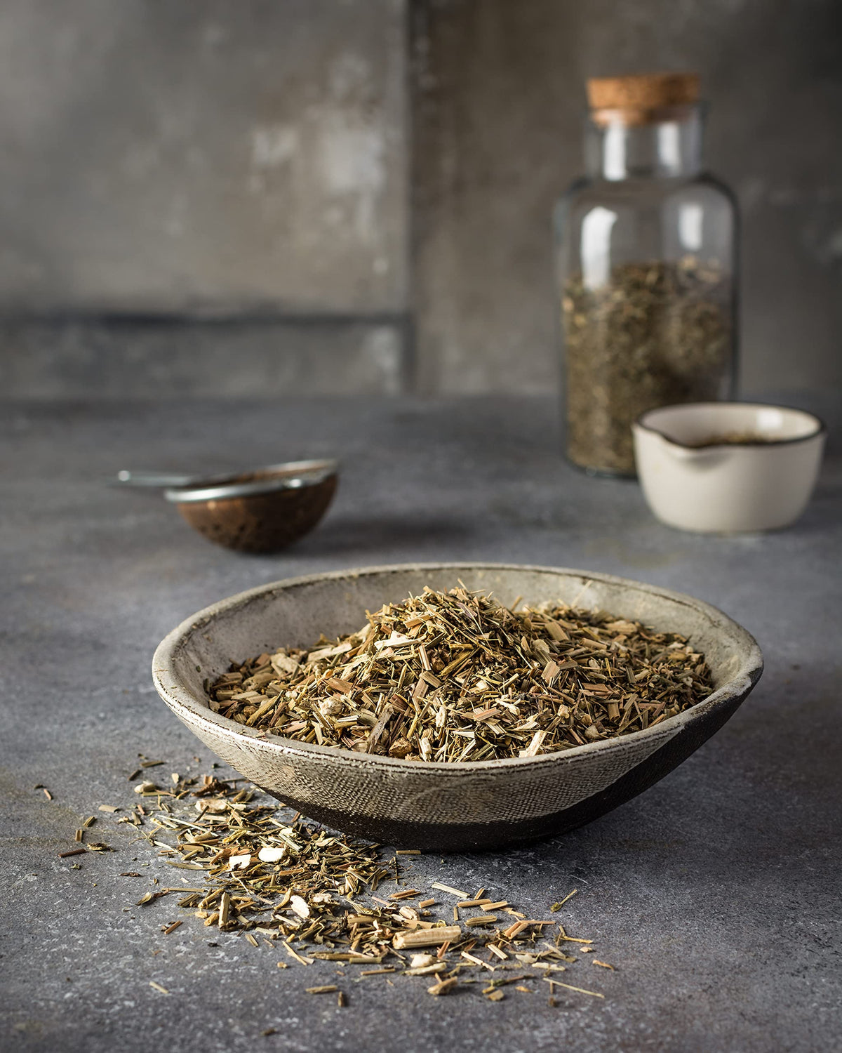 Gardenika Ayurvedic detox tea with citrus mint aroma in steaming cup