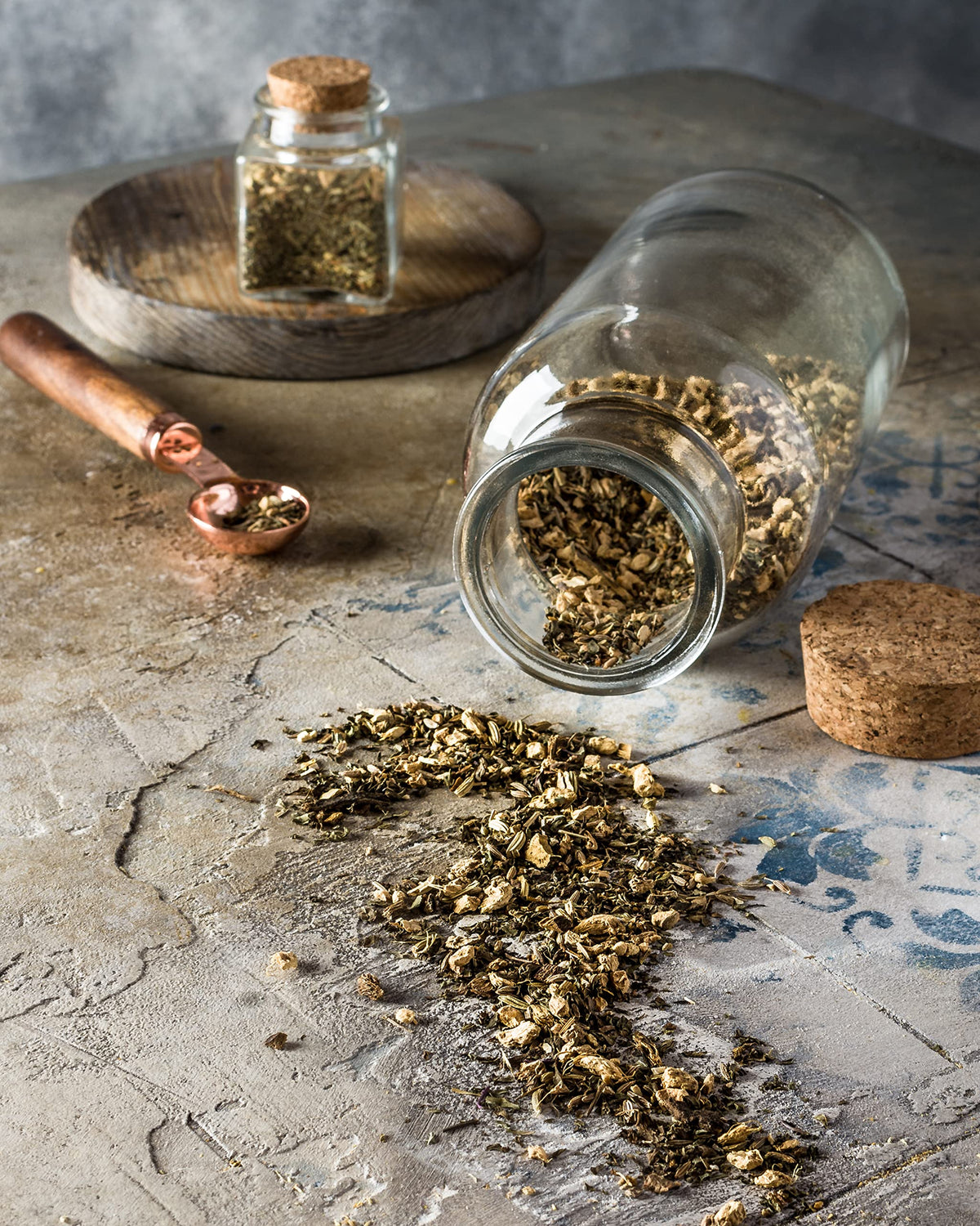 Gardenika Digestive Tea steeping cup with steam, perfect for a cozy afternoon
