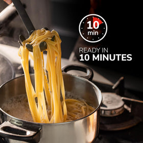 Cooked al dente Garofalo linguine plated with seafood for restaurant-worthy meals.