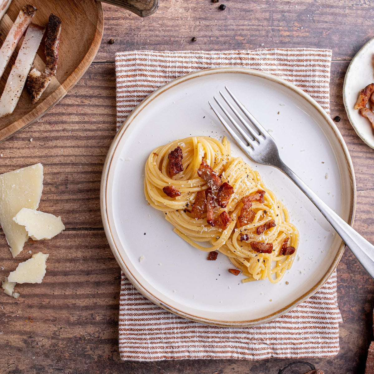 Garofalo spaghetti with sauce cling ideal for tomato or olive oil sauces