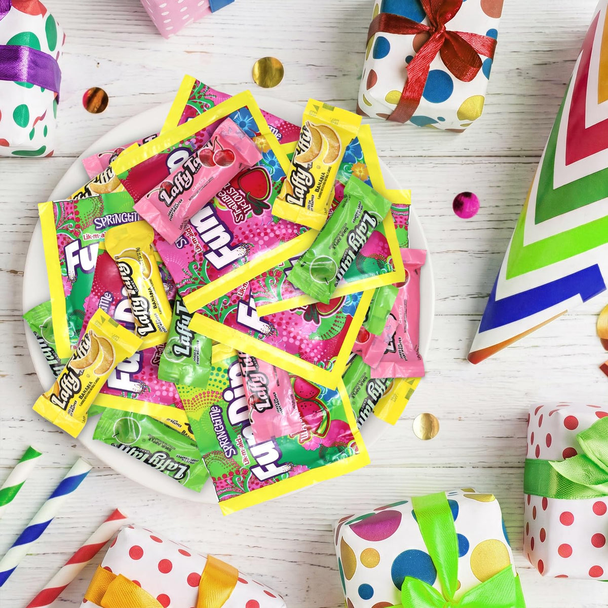 GEEOOLLAH fruit-flavored chewy and crunchy candies enhance any candy buffet or pinata display