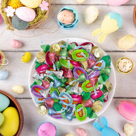 GEEOOLLAH spring celebration pack adds color to holiday tables.