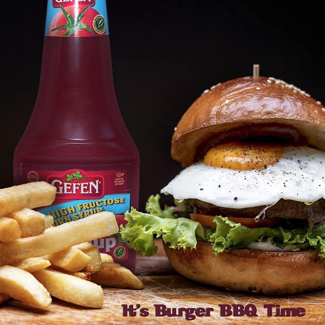 Gefen tomato ketchup label close-up highlighting natural ingredients