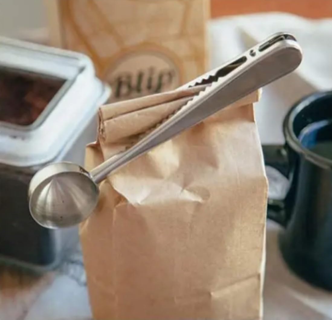 Generic Mini Moos 192-count pack keeps your coffee station well stocked.