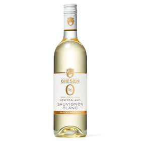 Giesen 0% Sauvignon Blanc bottle shows alcohol-free elegance for gatherings.