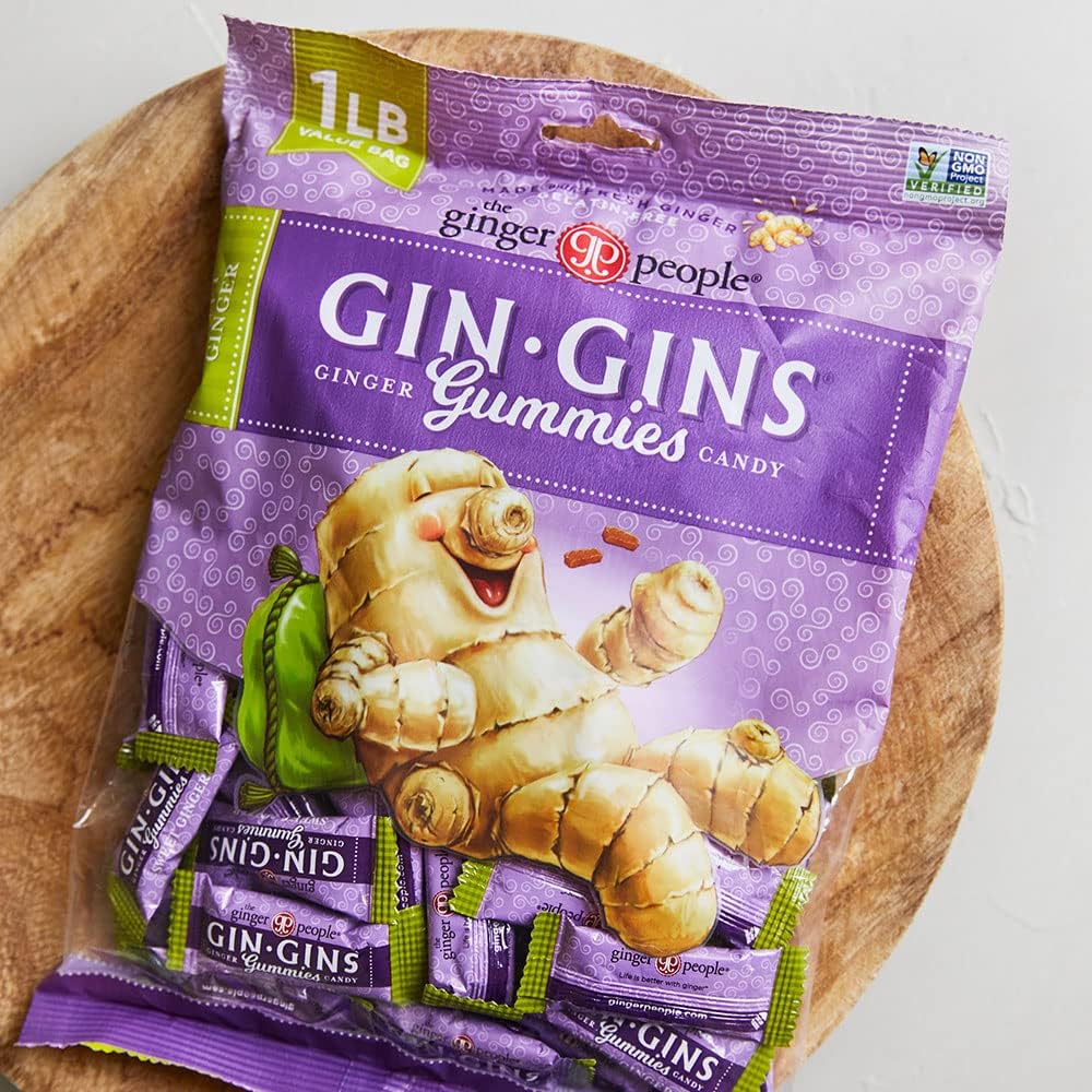 Gin GINS open-bag close-up highlights chewy texture and fresh ginger aroma.