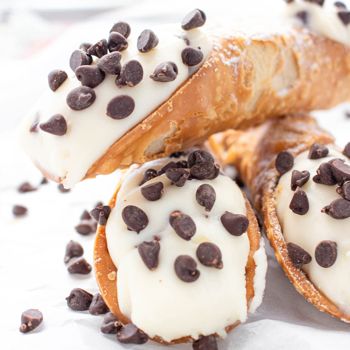 Giusto Sapore cannoli shells perfect for dessert topping or cannoli bar.