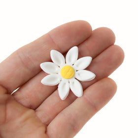 Global Sugar Art daisy cake topper in white and yellow, ready-to-use for cakes.