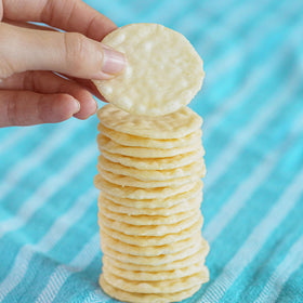 Good Thins party platter featuring gluten-free crackers for guests