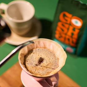 Goshen Black Dog Espresso Blend pour shot showing crema and balance.